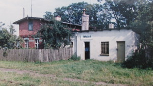 Przystanek w Tąpadłach (źródło -zdjęcie Muzeum Kolei Wąskotorowej w Gryficach)