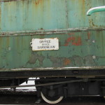 Tablica na lokomotywie MBxd1 (źródło - zdjęcie z Muzeum Kolei Wąskotorowej w Gryficach)